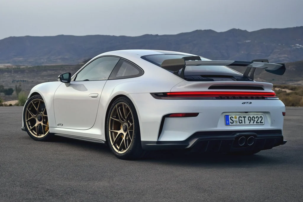 بورش 911 GT3 موديل 2025