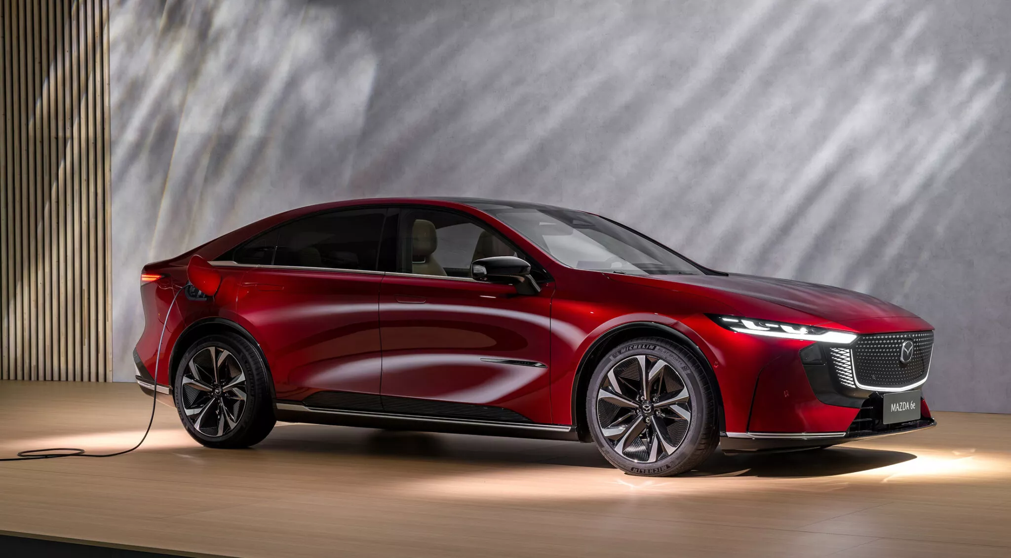 مازدا CX-6e الكروس أوفر
