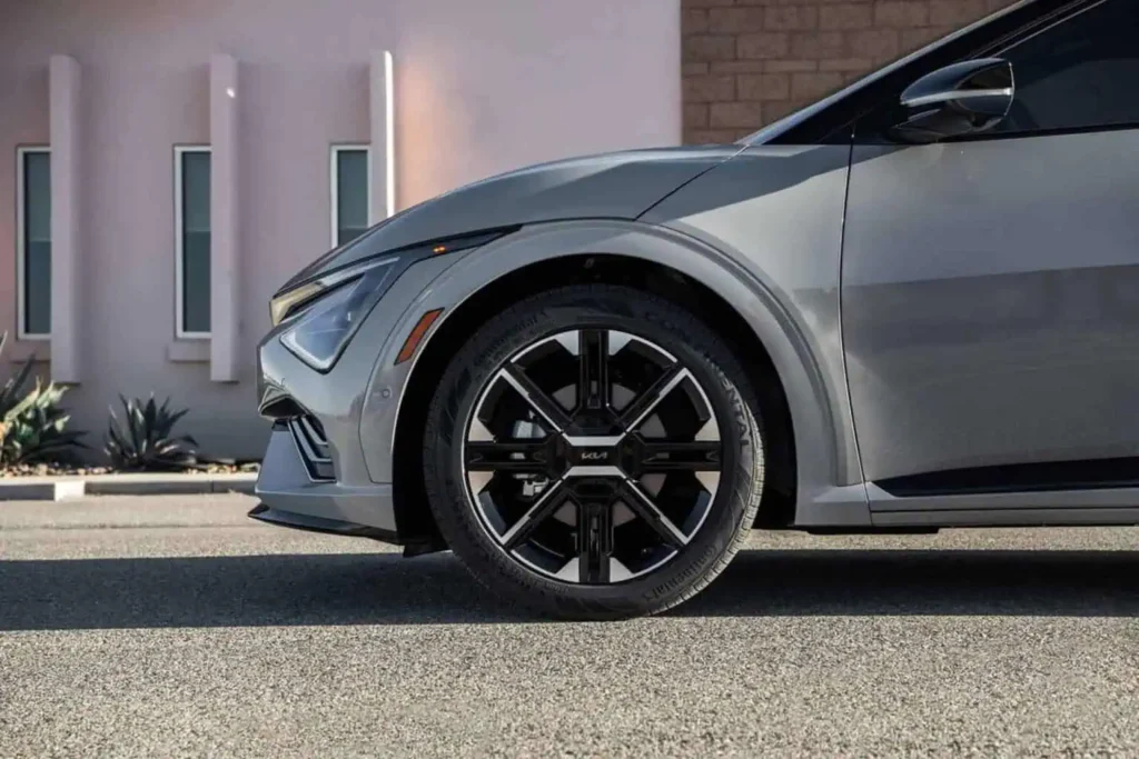 سيارة Kia EV6 موديل 2025