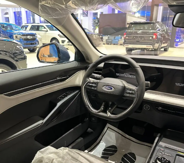 Ford Taurus موديل 2025