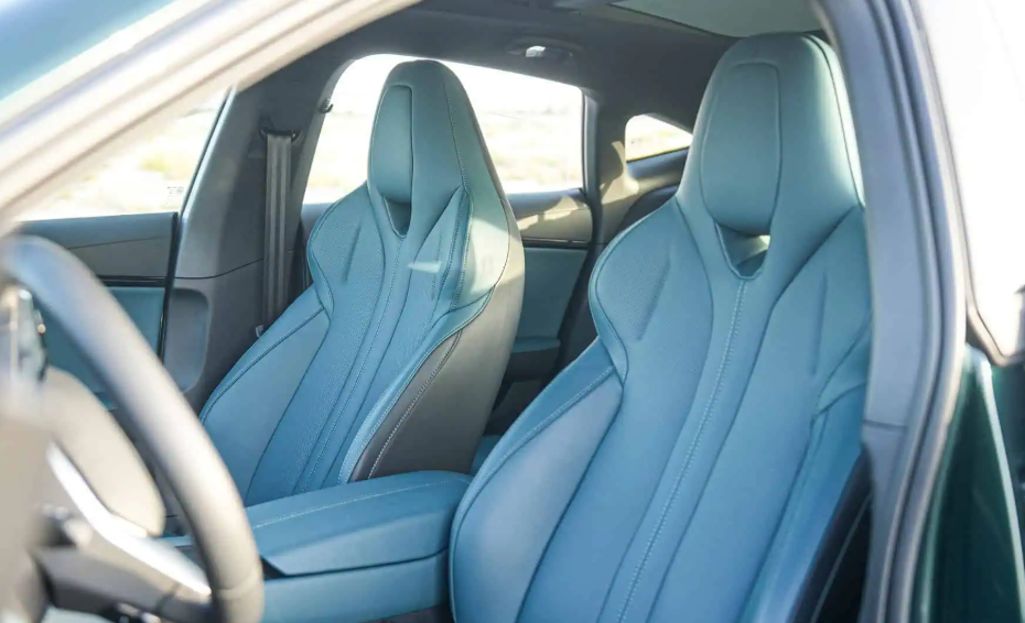 سيارة ام جي 7 