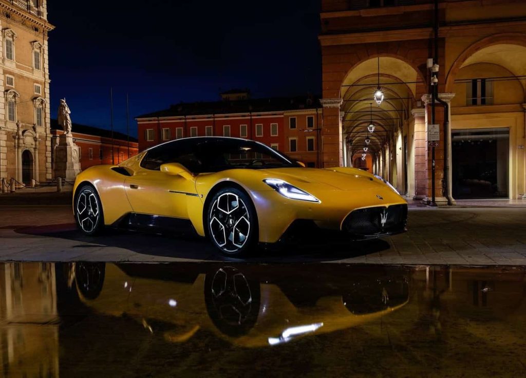 بيع ألفا روميو ومازيراتي