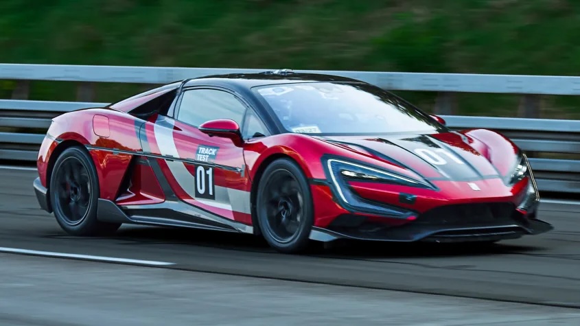 بي واي دي يانج وانج U9 أسرع سيارة كهربائية